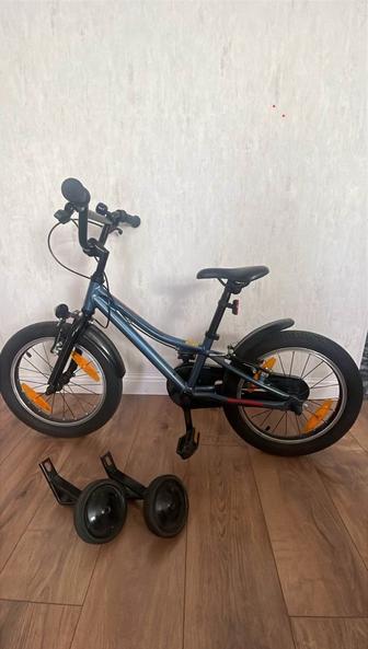 Продам детский велосипед на 4-7 лет