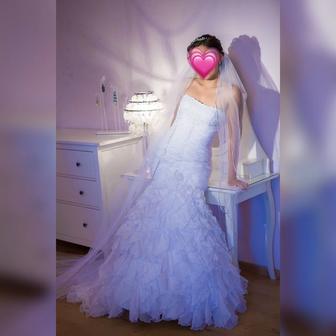 Свадебное платье Pronovias, фасон рыбка
