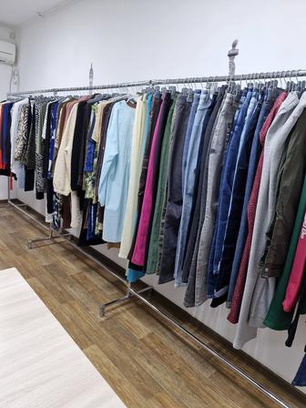 Продам стойку для одежды (рейл) одинарную