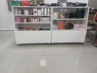 Витрина шкаф продам