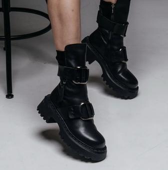 Продам зимние ботинки