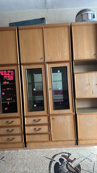 Старые шкафы