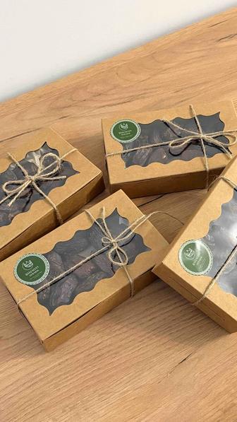 Финики из Иордании в подарочной коробочке