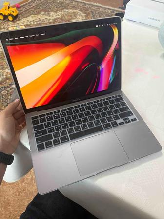 MacBook Air m1 A2337 продам срочно
