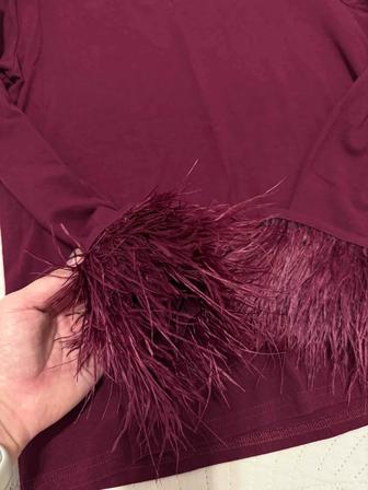 Лонгслив с перьями нарядный