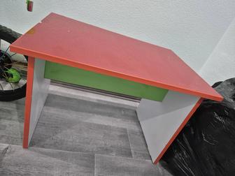 Продам детский столик