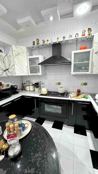 Продается кухонный гарнитур