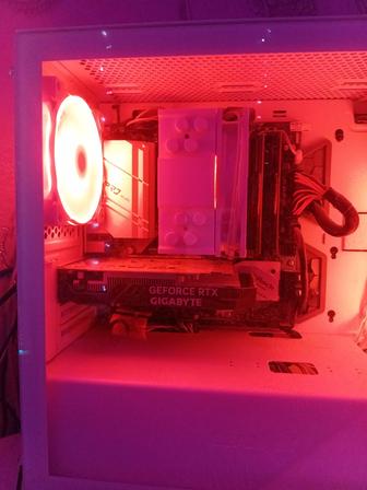 Продаю видеокарту Gigabyte GeForce RTX 3050 6GB.