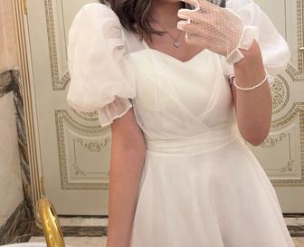 платье нарядное белое