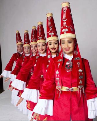 Танцевальные костюмы все в комплекте!