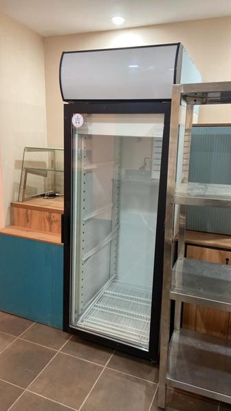 Холодильный шкаф