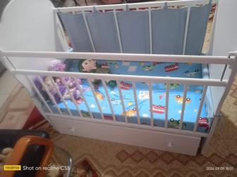 Продам детскую кроватку