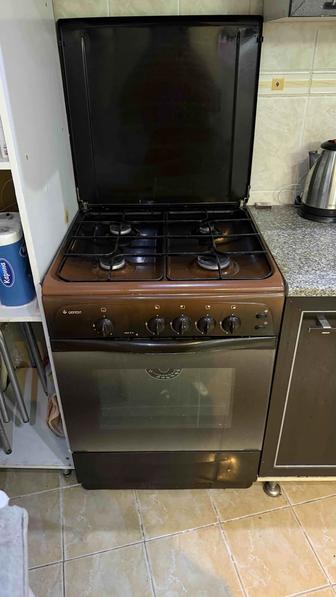 Продам газ с вытяжкой Gefest кух гарнитур в подарок
