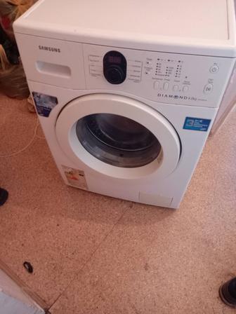 Продам стиральную машину автомат модель samsung пишите