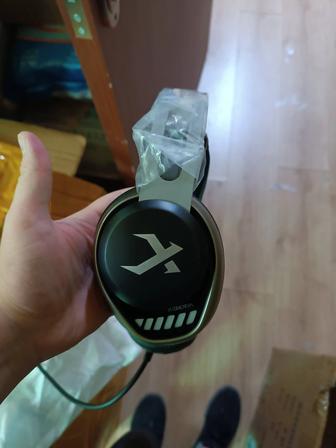 Продам наушники Siberia v8