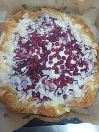 Пеку на заказ пироги с мясом, с курицей, младшие пироги!