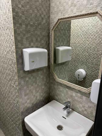 Продается унитазы, раковины и зеркала