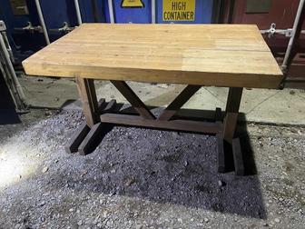 Столы для кафе и ресторанов