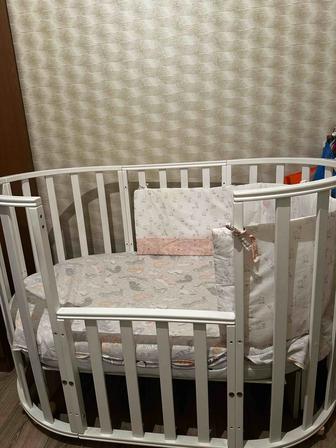 Продам манеж-кровать 7/1, с 2 матрасами.