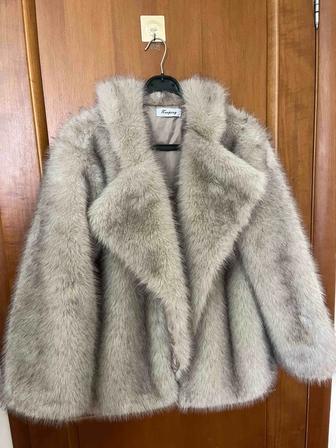 Продам шубу короткую