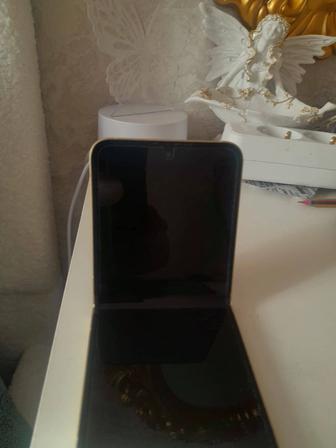 Самсунг флип6