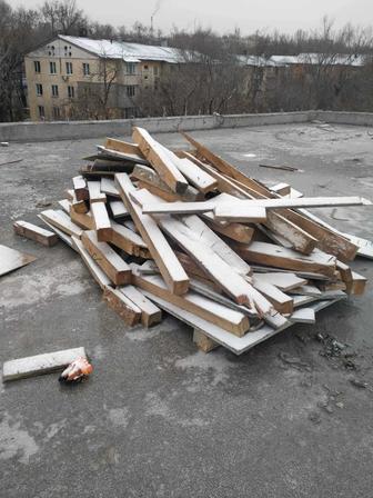 Сухие дрова 2-3 грузовые машины