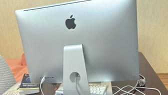 Продаю iMac 2009 (24 дюйма) рабочий, с родной macOS