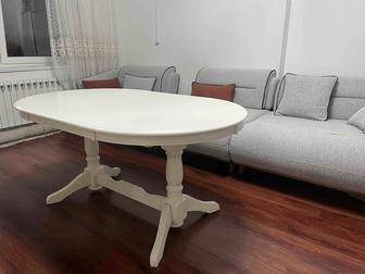 Продам раздвижной обеденный стол