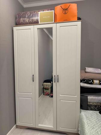 Продается шифоньер