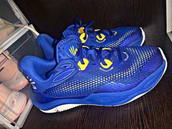 Баскетбольные кроссовки curry under armour splash 24