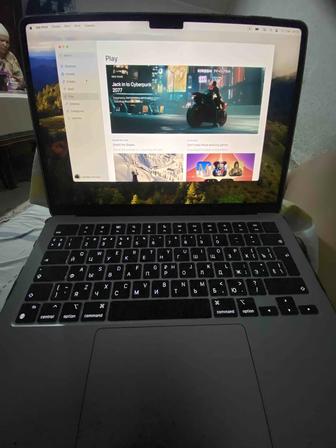 MacBook Air 13 M2 2022 срочно продам