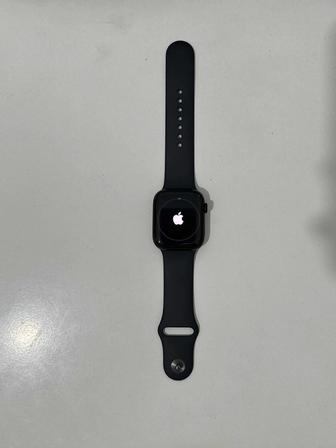 Смарт-часы Apple Watch  8
45 мм Aluminum черный