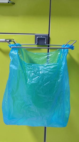 Держатель для мусорного пакета