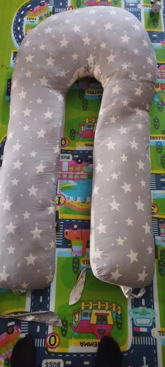 Отдам подушку для беременных и вещи для беременных