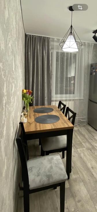 Продается стол и стулья