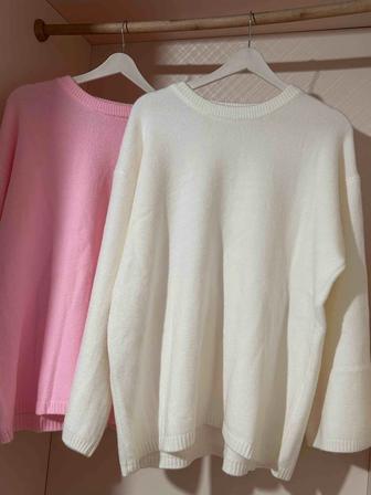 Розовый свитер