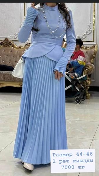 Вечернее платье