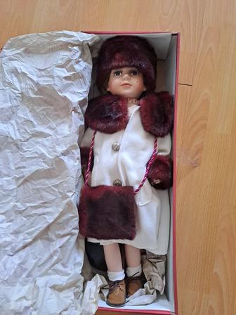 Фарфоровая кукла 60 см
