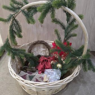 Корзина новогодняя