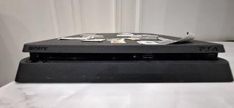 Playstation 4 slim