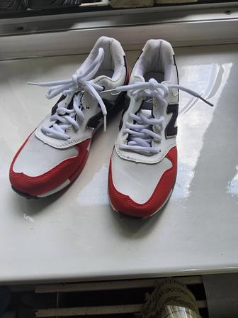 Продам кроссовки мужские 37-38 рр. Новые.