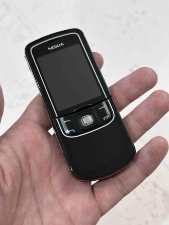 Nokia 8600 luna