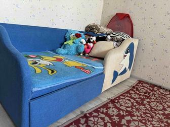 Продам детский диванчик