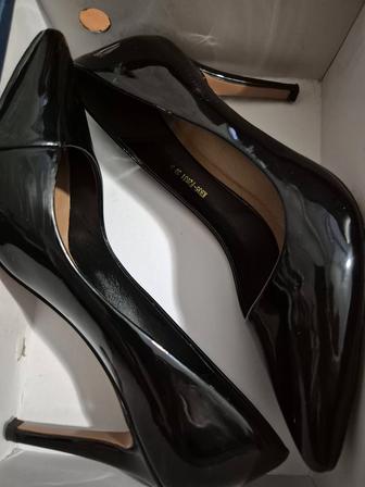 Женские туфли