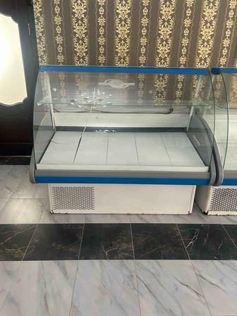 Продается витринный холодильник. Б/у в хорошем состоянии