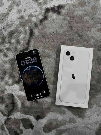 Apple iPhone 13, 256 GB, White.