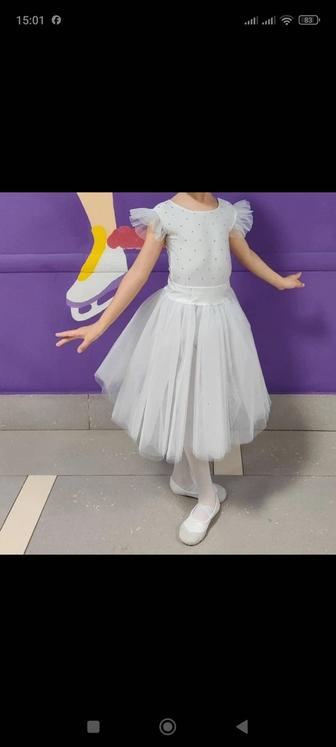 Продам платье ручной работы на 7,8,9 лет