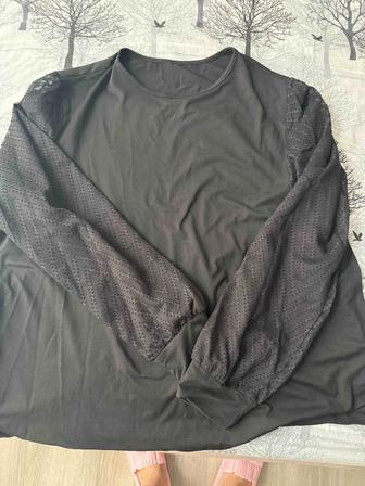 Продам кофту новую 48 размер