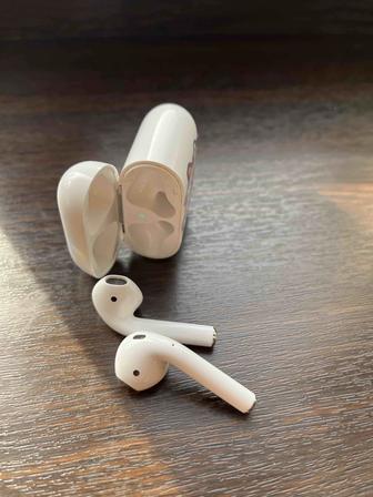 AirPods (2-го поколения)