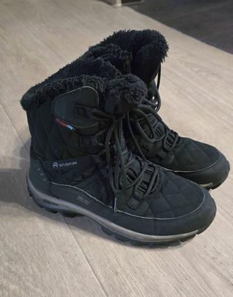 Продам зимние ботинки